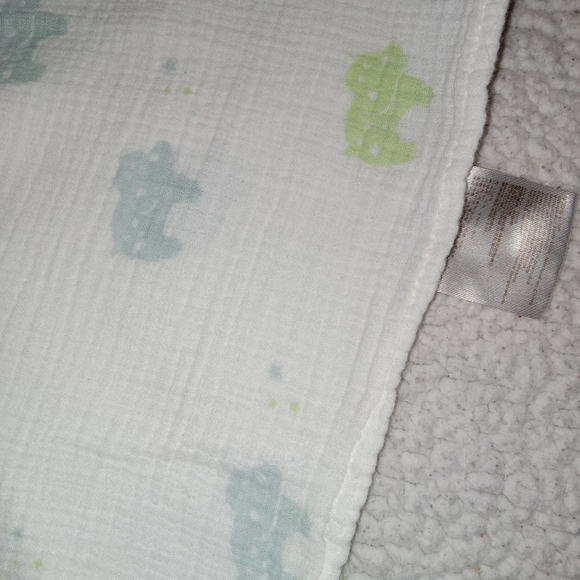 5 for $10 Aden & Anais Hippo Unisex Muslim Blanket - Picture 2 of 4